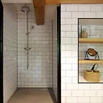מלון Authentic - De Vergulden Eenhoorn 4*