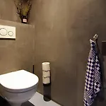 מלון Authentic - De Vergulden Eenhoorn 4*