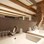 Authentic - De Vergulden Eenhoorn