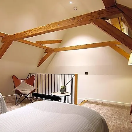 Authentic - De Vergulden Eenhoorn Hotel 4*