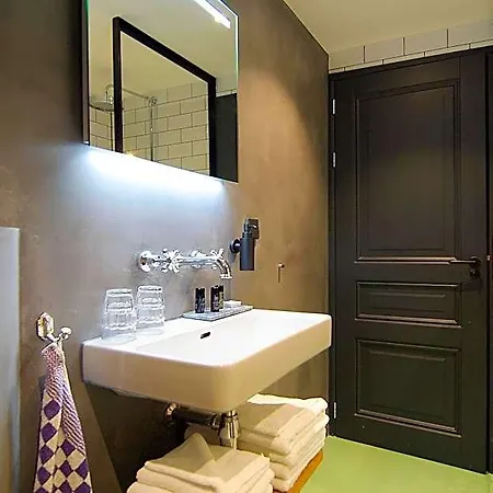 Authentic - De Vergulden Eenhoorn 4* Amsterdam