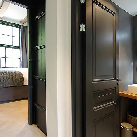 Authentic - De Vergulden Eenhoorn Otel Amsterdam