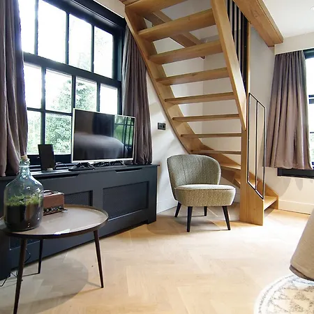 Authentic - De Vergulden Eenhoorn Otel