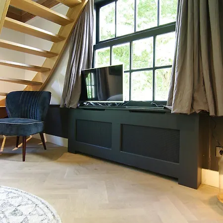 Authentic - De Vergulden Eenhoorn Otel 4*