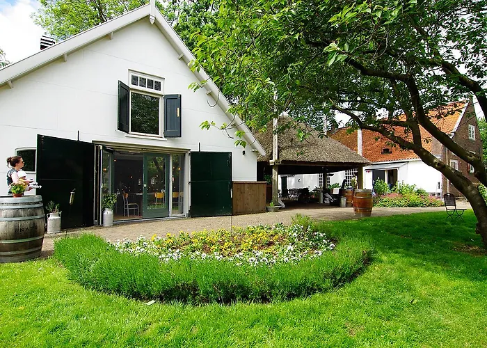 Authentic - De Vergulden Eenhoorn Hotel 4*