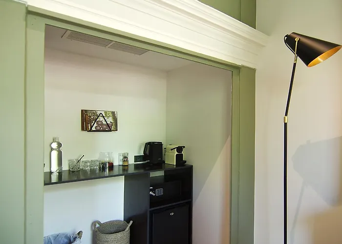 Authentic - De Vergulden Eenhoorn Hotel 4*