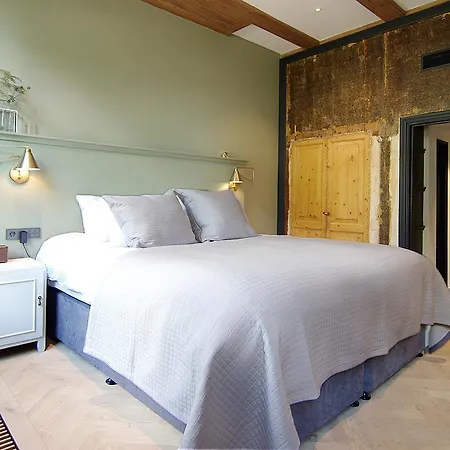 Authentic - De Vergulden Eenhoorn אמסטרדם