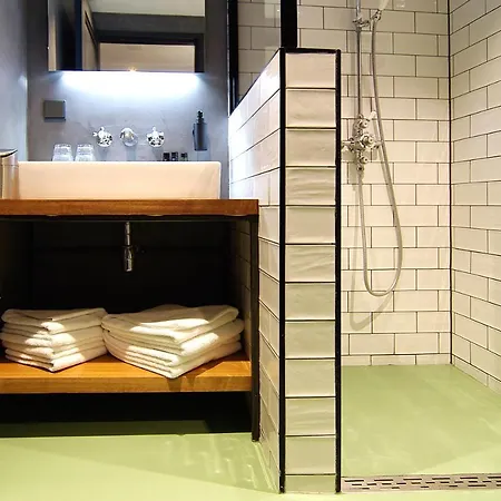 Authentic - De Vergulden Eenhoorn