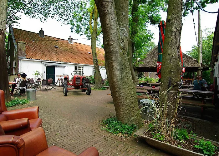 Authentic - De Vergulden Eenhoorn Hotel 4*