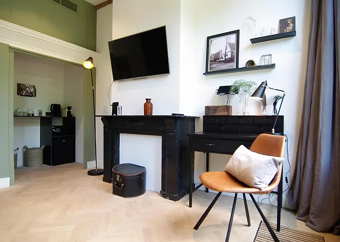 Authentic - De Vergulden Eenhoorn Hotel 4*